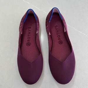 Rothy’s The Flat in burgundy with lighter pink pattern.  Size 10.5.